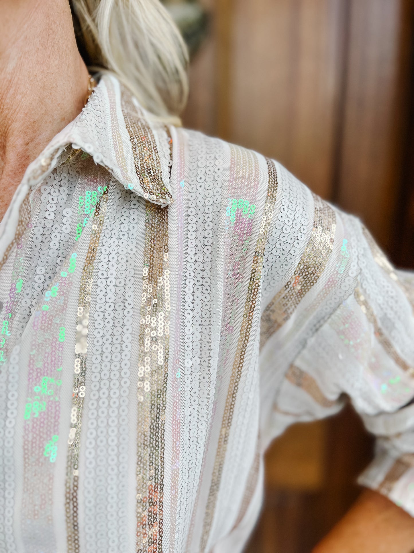 G-L-A-M-O-R-O-U-S button down blouse