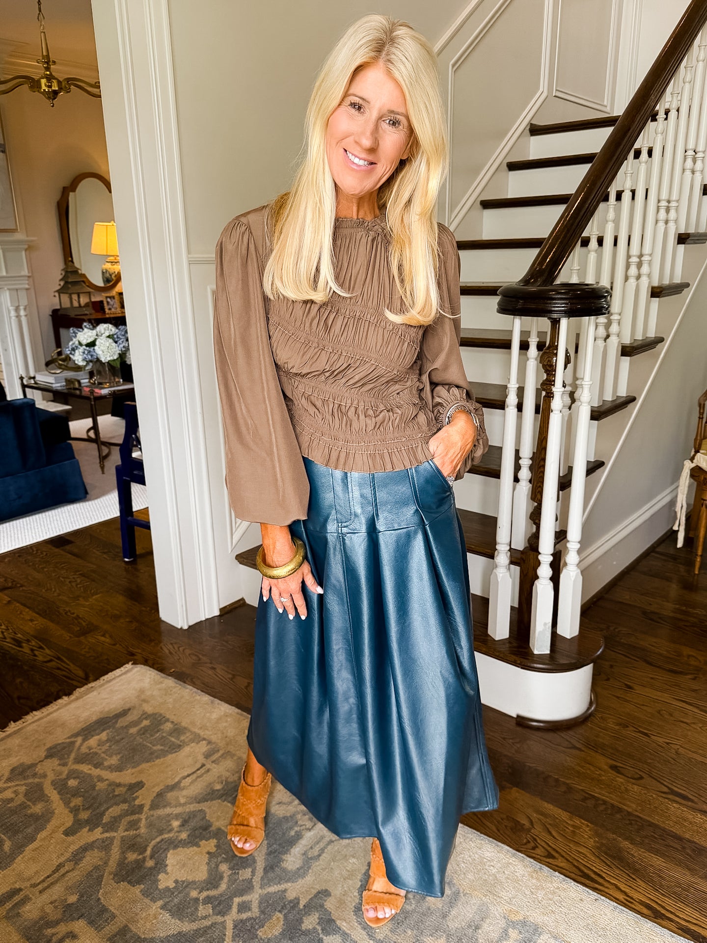 Brownstone top